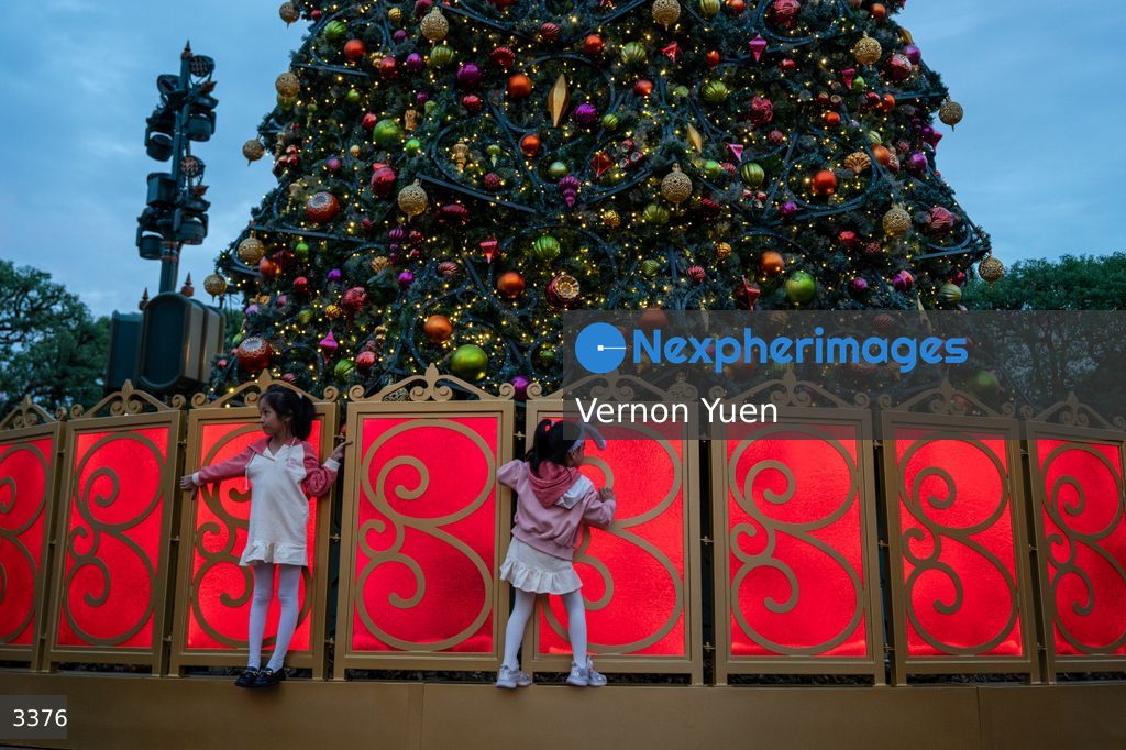 Hong Kong Disneyland Christmas