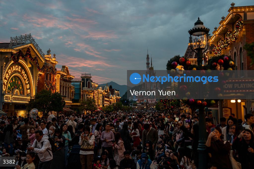 Hong Kong Disneyland Christmas