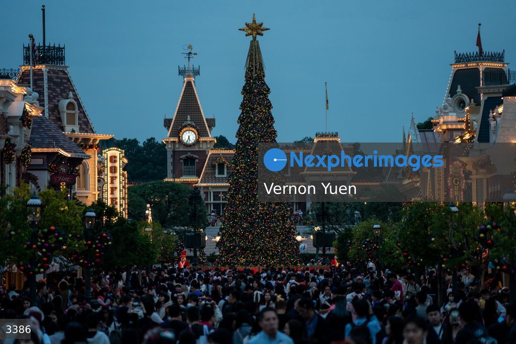 Hong Kong Disneyland Christmas
