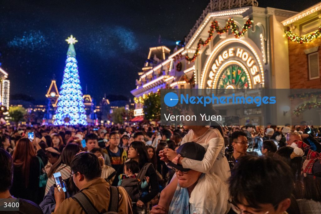 Hong Kong Disneyland Christmas