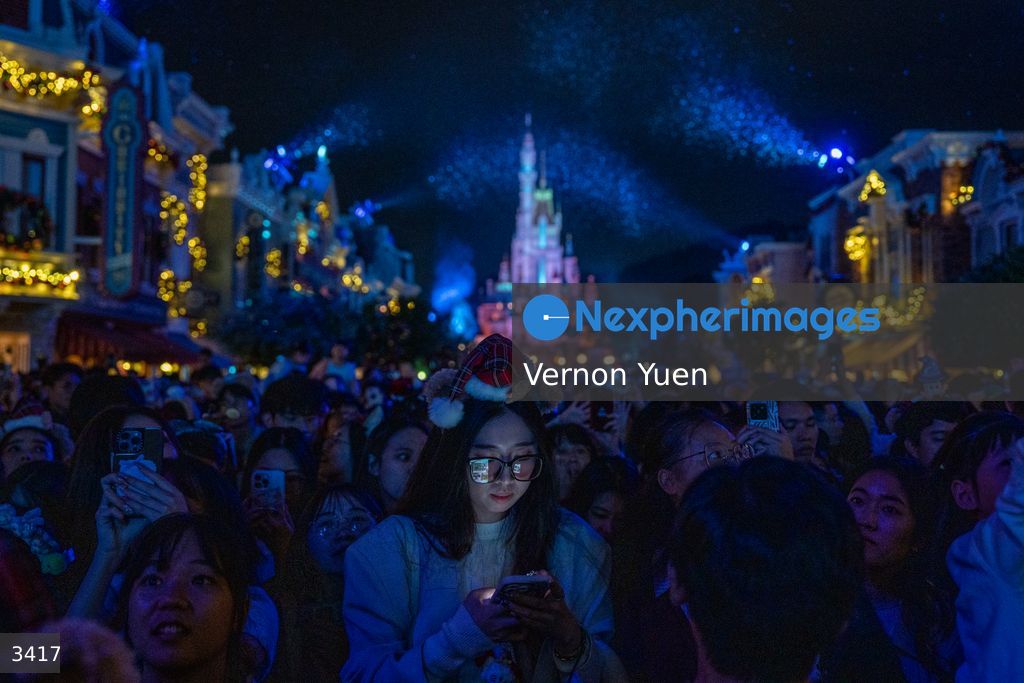 Hong Kong Disneyland Christmas