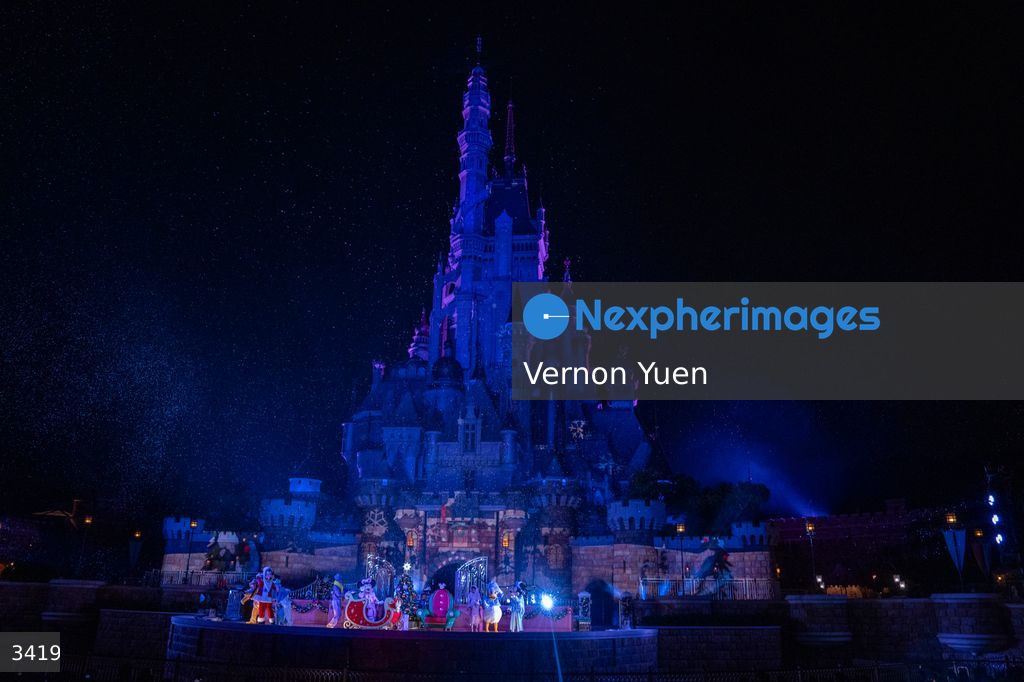 Hong Kong Disneyland Christmas