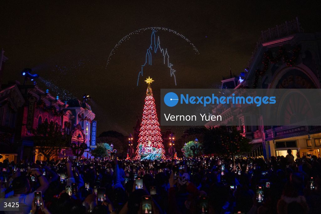 Hong Kong Disneyland Christmas