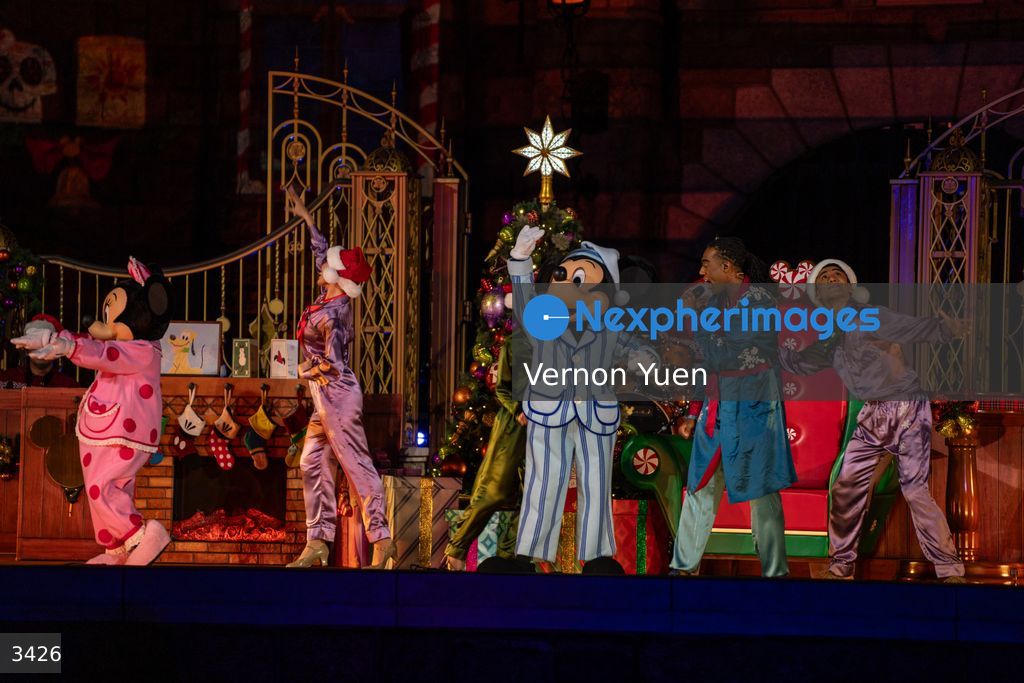 Hong Kong Disneyland Christmas