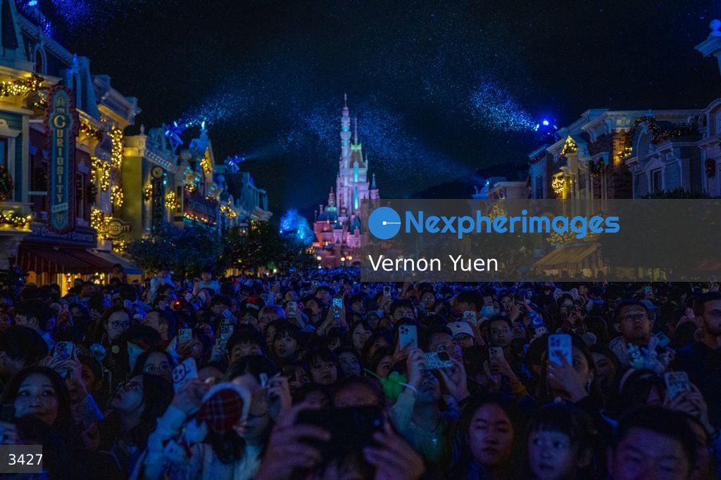 Hong Kong Disneyland Christmas