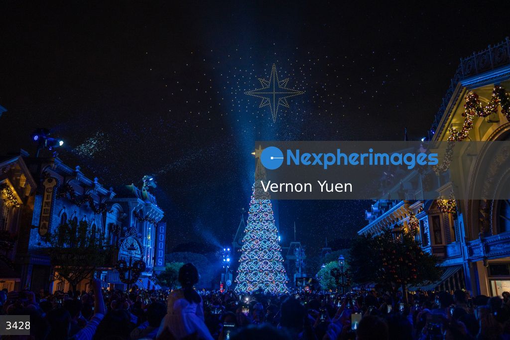 Hong Kong Disneyland Christmas