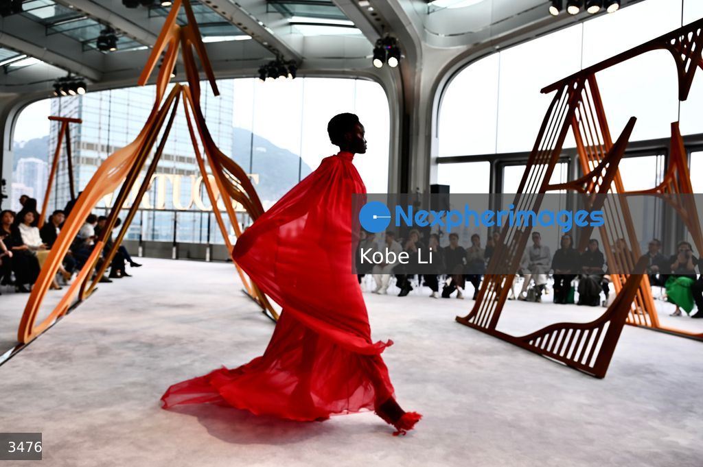 VIRTUOSE : The Artistry of Couture