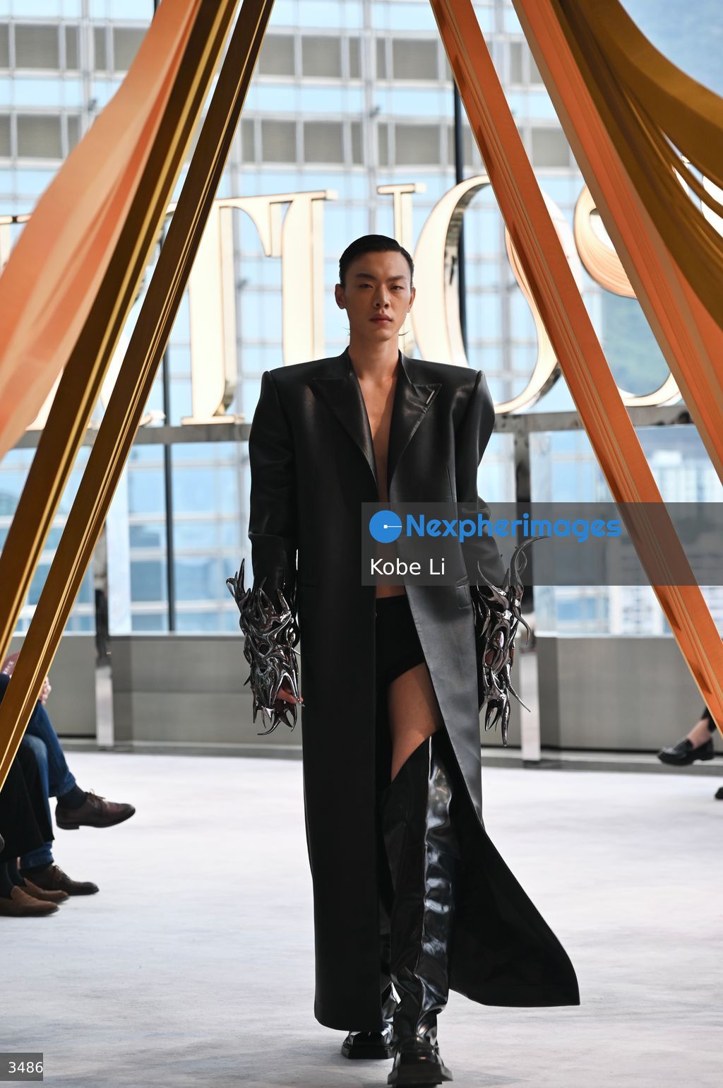 VIRTUOSE : The Artistry of Couture