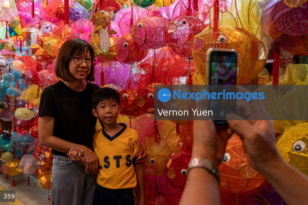Hong Kong Prepares for Mid Autumn Festival