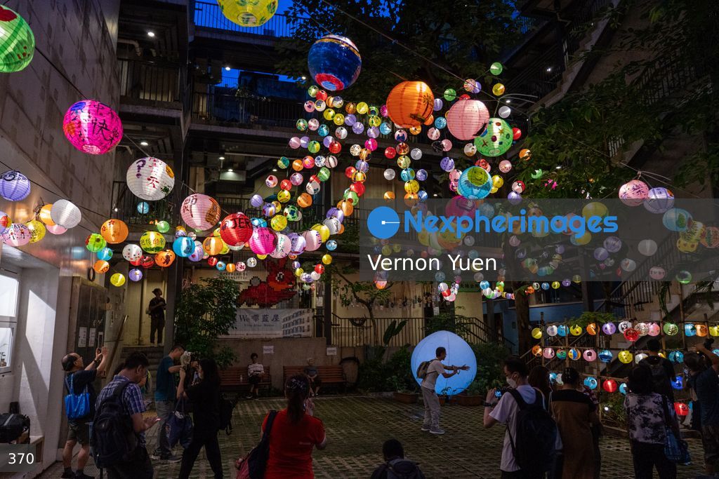 Hong Kong Prepares for Mid Autumn Festival