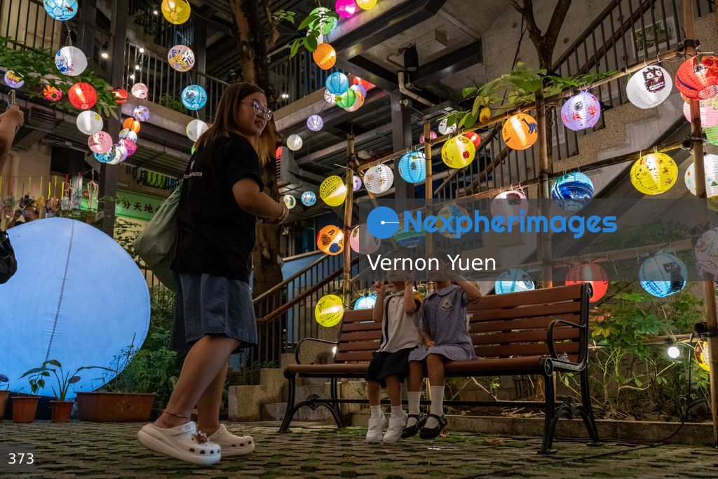 Hong Kong Prepares for Mid Autumn Festival