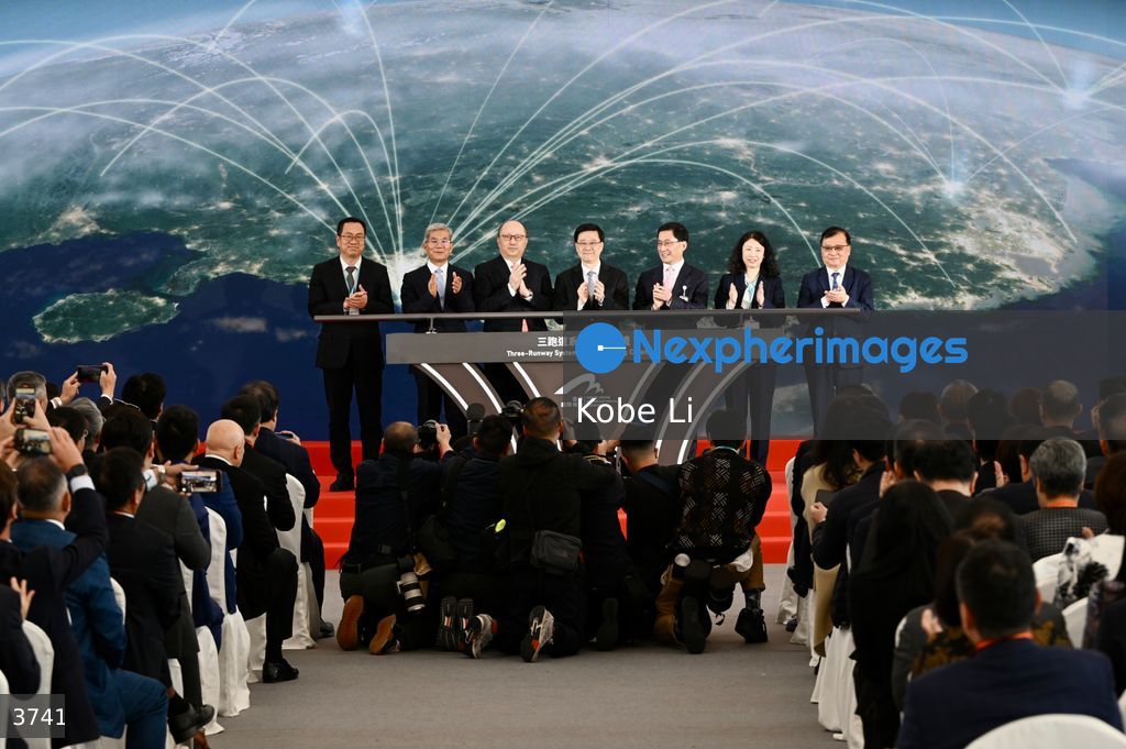HK airport Three-runway System Commissioning