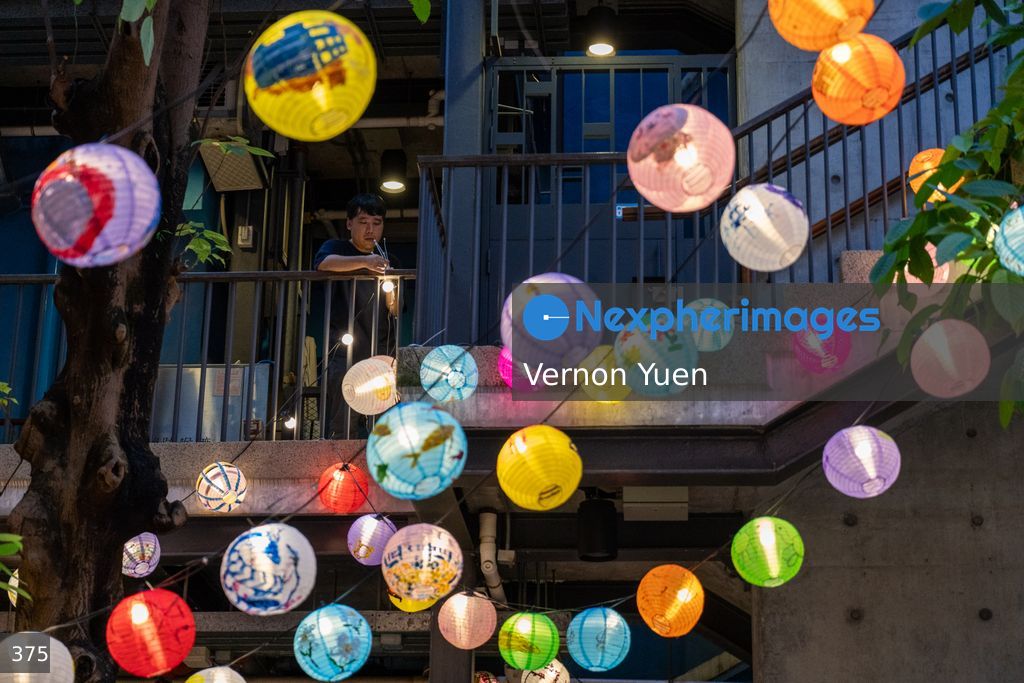 Hong Kong Prepares for Mid Autumn Festival