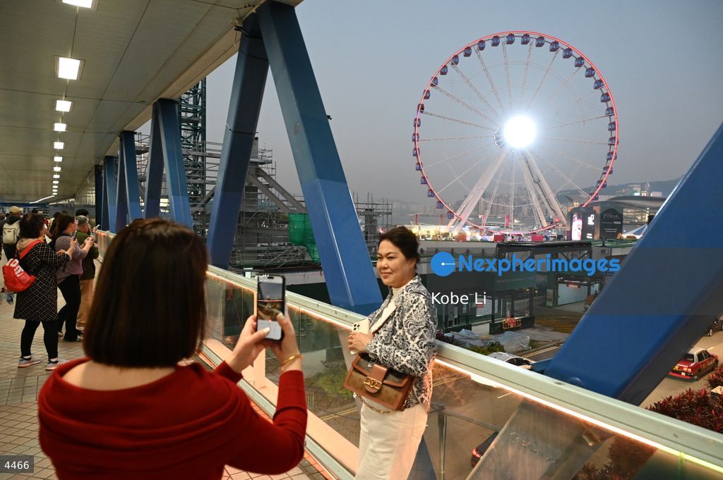 200 trapped after fire alarm halts Hong Kong Observation Wheel