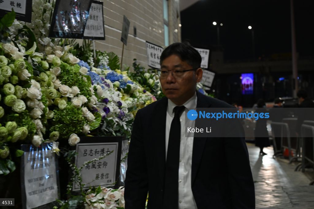 Lui Che-woo funeral