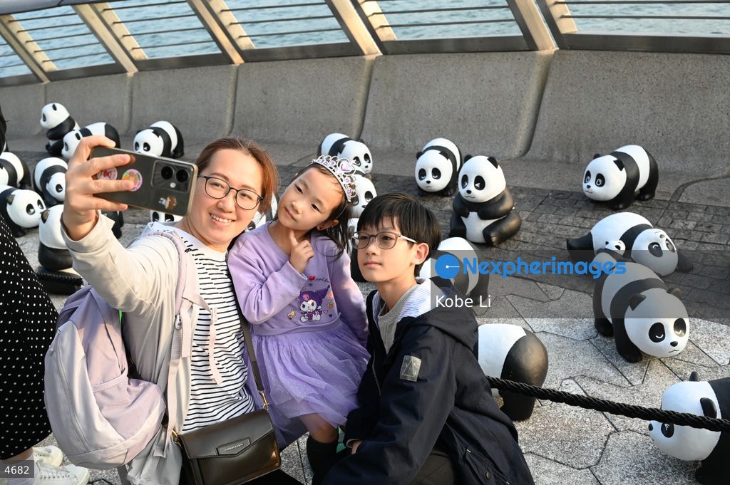 2500 panda models in Avenue of Stars