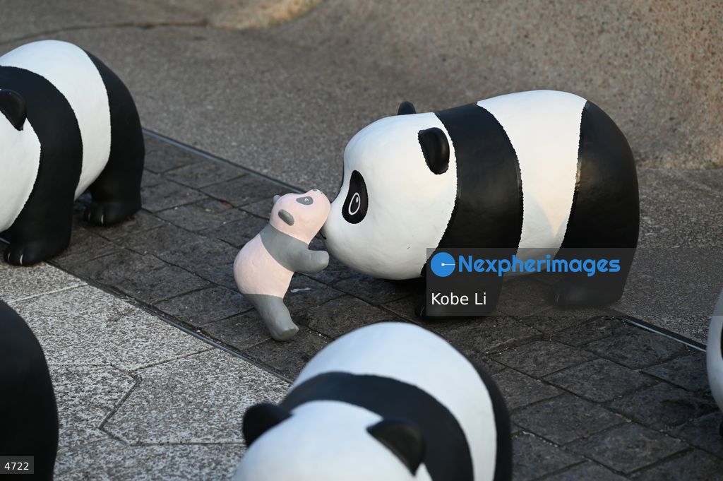 2500 panda models in Avenue of Stars