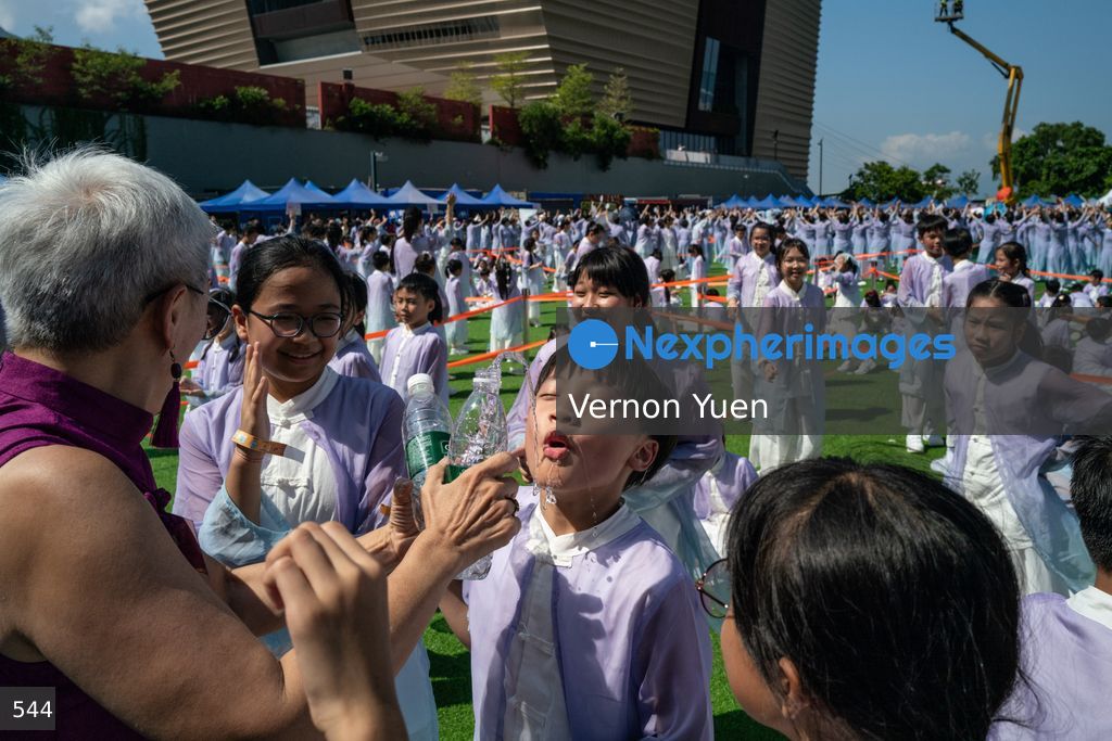 Hong Kong Outdoor Dance Performance to Mark China National Day