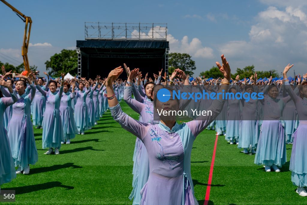 Hong Kong Outdoor Dance Performance to Mark China National Day