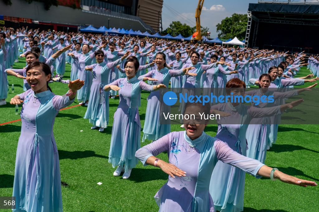 Hong Kong Outdoor Dance Performance to Mark China National Day