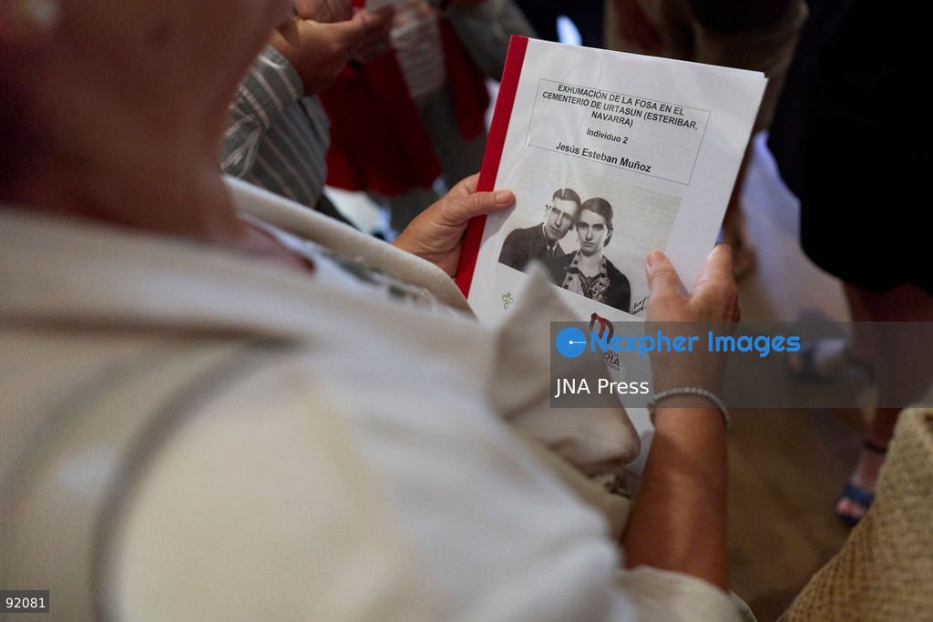 PAMPLONA, NAVARRE, SPAIN, SEPTEMBER 14, 2026: Relatives of Jesús Esteban Muñoz and Gerardo Gómez Lorenzo receive their remains during a ceremony at the Rozalejo Memory and Coexistence Centre in Pamplona. The two men were killed in 1937 after escaping from the San Cristóbal prison fortress during the Spanish Civil War. Their remains were recovered during exhumations in 2017 and 2018 and later identified through the Government of Navarre’s DNA database. Relatives, memorial associations and forensic experts attended the ceremony. Photo by Unai Beroiz / JNA Press. (Photo by Unai Beroiz/JNA Press via Nexpher Images)