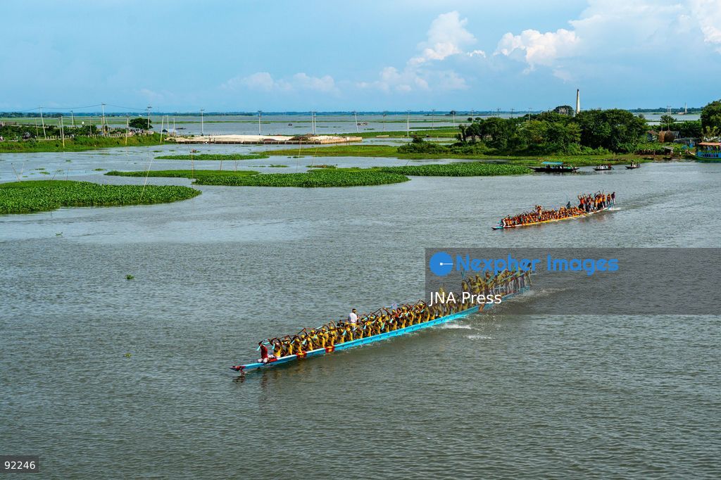 BRAHMANBARIA, BANGLADESH, SEPTEMBER 12, 2026: Rowers compete during a traditional boat race on the Titas River in Brahmanbaria as spectators gather along the riverbanks to watch the event. Traditional boat racing remains a popular cultural event in Bangladesh’s river communities, bringing together teams and spectators for competitions held on the country’s waterways. Photo by Anisur Rahman / JNA Press. (Photo by Anisur Rahman/JNA Press via Nexpher Images)