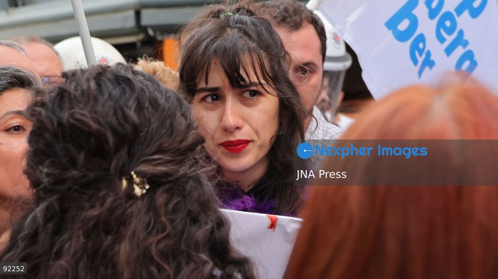 IZMIR, TURKEY, SEPTEMBER 14, 2026: Police intervene as demonstrators gather on Cyprus Martyrs Street in the Alsancak district of Izmir during a Feminist Night March in solidarity with LGBTI+ people. A scuffle broke out after police prevented demonstrators from unfurling a banner bearing the words “LGBTI+,” with officers using pepper spray to disperse the crowd. Two people were detained and several participants sustained minor injuries during the intervention, according to information provided by the photographer. Photo by Turgay Kilic / JNA Press. (Photo by Turgay Kilic/JNA Press via Nexpher Images)