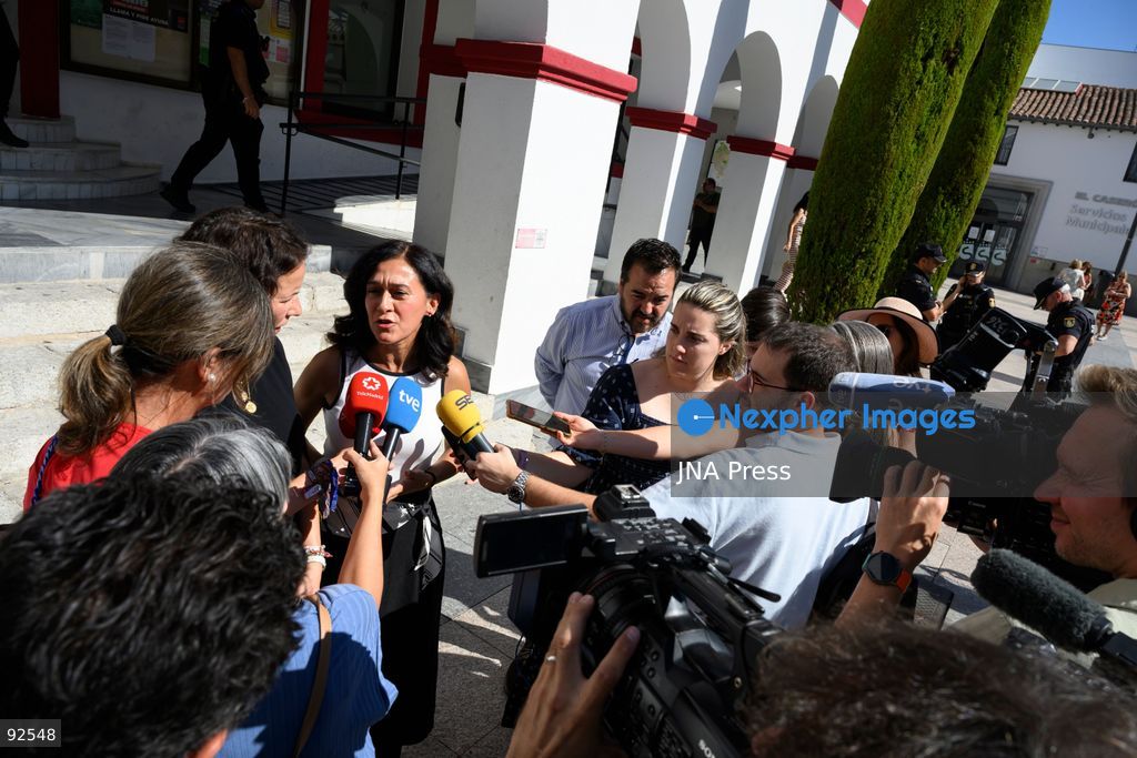 SAN SEBASTIÁN DE LOS REYES, MADRID, SPAIN, SEPTEMBER 15, 2026: Mayor Lucía Fernández, Government Sub-delegate in Madrid Pilar Trinidad Núñez and other participants observe a minute of silence outside San Sebastián de los Reyes City Hall in memory of a local woman who was killed by her husband on September 11. Photo by Tomas Calle / JNA Press. (Photo by Tomas Calle/JNA Press via Nexpher Images)