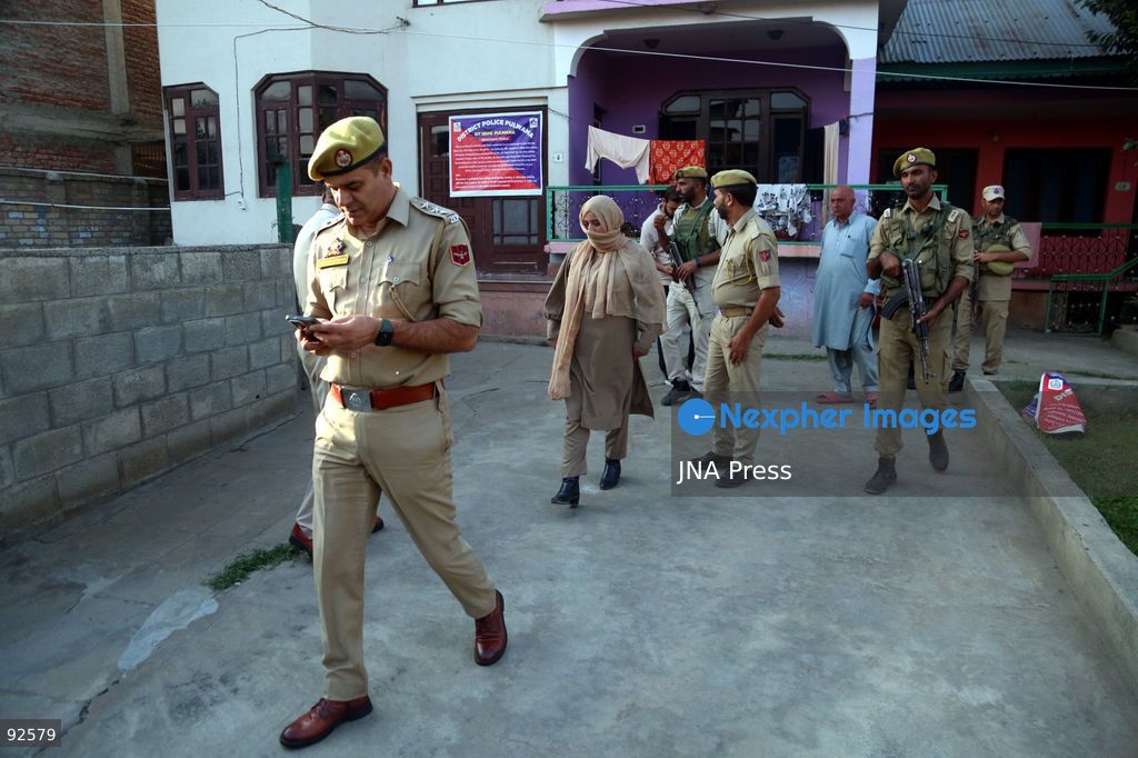 PULWAMA, INDIAN-ADMINISTERED KASHMIR, SEPTEMBER 15, 2026: Police personnel display an attachment notice on a residential property in New Colony, Kakapora, Pulwama district. Pulwama Police said the property, belonging to Nasir Ahmad Dar and valued at approximately 5.5 million Indian rupees, was attached under Section 68-F of India’s Narcotic Drugs and Psychotropic Substances (NDPS) Act in connection with a case registered under Sections 8/21 and 29 of the law. Photo by Nisar Ul Haq Allaie / JNA Press. (Photo by Nisar Ul Haq Allai/JNA Press via Nexpher Images)