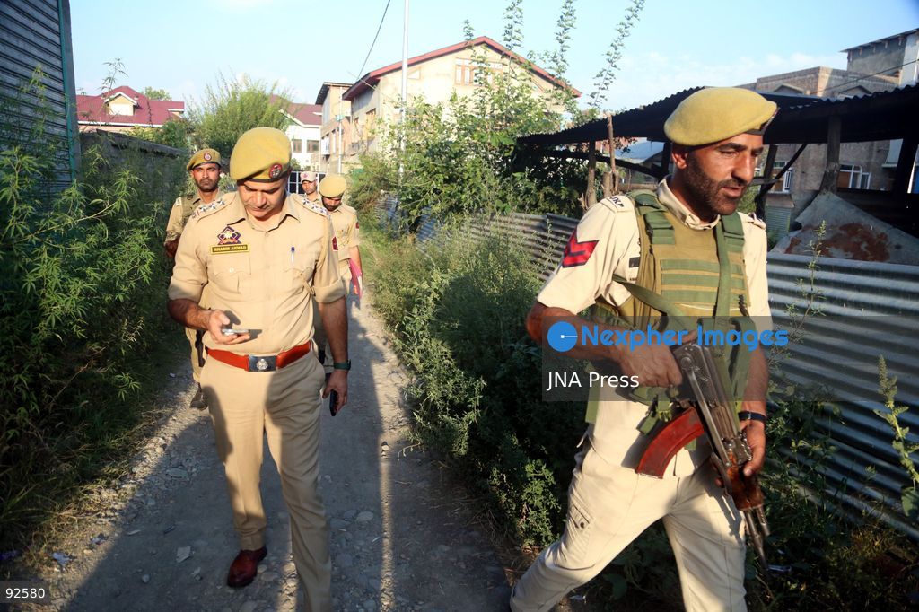 PULWAMA, INDIAN-ADMINISTERED KASHMIR, SEPTEMBER 15, 2026: Police personnel display an attachment notice on a residential property in New Colony, Kakapora, Pulwama district. Pulwama Police said the property, belonging to Nasir Ahmad Dar and valued at approximately 5.5 million Indian rupees, was attached under Section 68-F of India’s Narcotic Drugs and Psychotropic Substances (NDPS) Act in connection with a case registered under Sections 8/21 and 29 of the law. Photo by Nisar Ul Haq Allaie / JNA Press. (Photo by Nisar Ul Haq Allai/JNA Press via Nexpher Images)