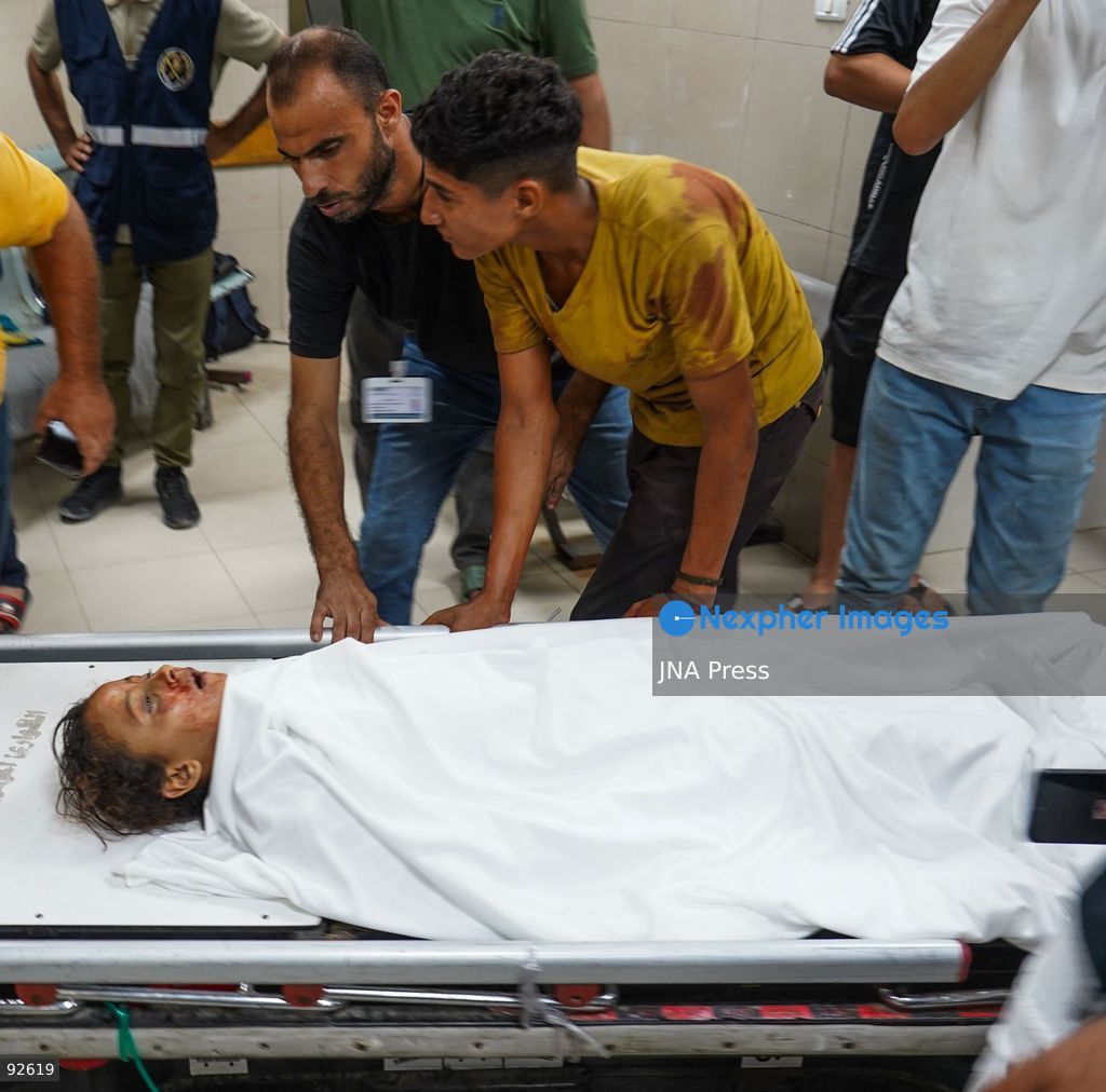 KHAN YOUNIS, GAZA STRIP, PALESTINE, SEPTEMBER 15, 2026: The bodies of two Palestinians and a number of wounded people, including children, arrive at Nasser Medical Complex following a reported Israeli strike on tents housing displaced Palestinians at Al-Sumoud camp west of Khan Younis in the southern Gaza Strip. Photo by Ramzi Abu Amer / JNA Press. (Photo by Ramzi Abu Amer/JNA Press via Nexpher Images)