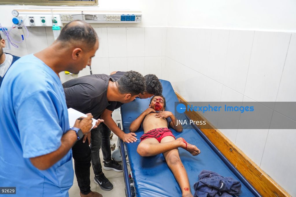 KHAN YOUNIS, GAZA STRIP, PALESTINE, SEPTEMBER 15, 2026: The bodies of two Palestinians and a number of wounded people, including children, arrive at Nasser Medical Complex following a reported Israeli strike on tents housing displaced Palestinians at Al-Sumoud camp west of Khan Younis in the southern Gaza Strip. Photo by Ramzi Abu Amer / JNA Press. (Photo by Ramzi Abu Amer/JNA Press via Nexpher Images)