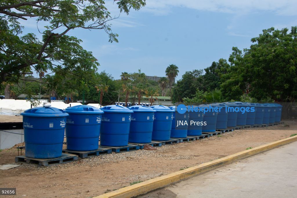 LA GUAIRA, VENEZUELA, SEPTEMBER 12, 2026: Residents displaced by earthquakes remain in transitional camps in La Guaira more than two months after the disaster. The facilities provide basic services including restrooms, showers, laundry areas and internet access, while some residents have established small stalls selling food and other goods as daily and commercial activity develops within the temporary settlements. Photo by Franyer Nieves/ JNA Press. (Photo by Franyer Nieves (Babel)/JNA Press via Nexpher Images)