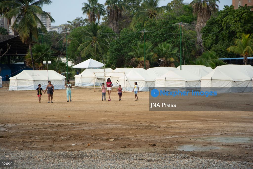 LA GUAIRA, VENEZUELA, SEPTEMBER 12, 2026: Residents displaced by earthquakes remain in transitional camps in La Guaira more than two months after the disaster. The facilities provide basic services including restrooms, showers, laundry areas and internet access, while some residents have established small stalls selling food and other goods as daily and commercial activity develops within the temporary settlements. Photo by Franyer Nieves/ JNA Press. (Photo by Franyer Nieves (Babel)/JNA Press via Nexpher Images)
