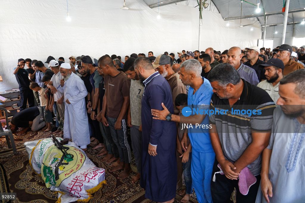 KHAN YOUNIS, GAZA STRIP, PALESTINE, SEPTEMBER 16, 2026: Mourners attend the funeral of Nael Abu Obeid in Khan Younis in the southern Gaza Strip. Abu Obeid was identified by Palestinian sources as a commander in the Al-Qassam Brigades, the armed wing of Hamas. Photo by Ramzi Abu Amer / JNA Press. (Photo by Ramzi Abu Amer/JNA Press via Nexpher Images)