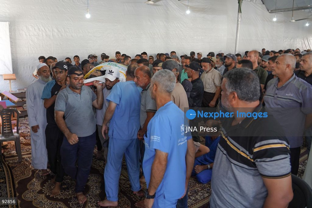 KHAN YOUNIS, GAZA STRIP, PALESTINE, SEPTEMBER 16, 2026: Mourners attend the funeral of Nael Abu Obeid in Khan Younis in the southern Gaza Strip. Abu Obeid was identified by Palestinian sources as a commander in the Al-Qassam Brigades, the armed wing of Hamas. Photo by Ramzi Abu Amer / JNA Press. (Photo by Ramzi Abu Amer/JNA Press via Nexpher Images)