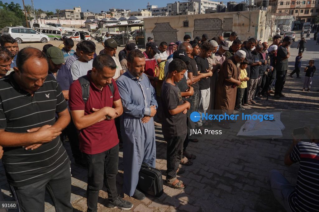 KHAN YOUNIS, GAZA STRIP, PALESTINE, SEPTEMBER 16, 2026: Relatives mourn and bid farewell to eight-year-old Amal Al-Mughayyir, who was reported killed in an Israeli strike the previous night in the Al-Mawasi area of Khan Younis, southern Gaza Strip. Photo by Ramzi Abu Amer / JNA Press. (Photo by Ramzi Abu Amer/JNA Press via Nexpher Images)