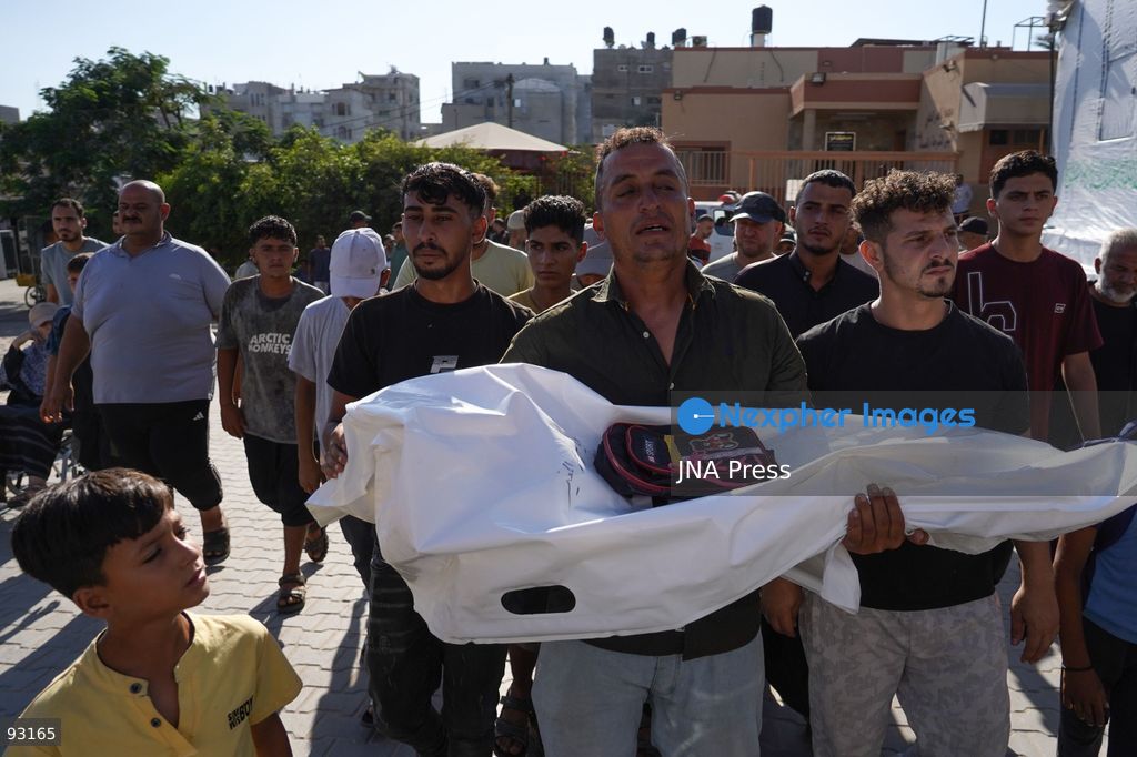 KHAN YOUNIS, GAZA STRIP, PALESTINE, SEPTEMBER 16, 2026: Relatives mourn and bid farewell to eight-year-old Amal Al-Mughayyir, who was reported killed in an Israeli strike the previous night in the Al-Mawasi area of Khan Younis, southern Gaza Strip. Photo by Ramzi Abu Amer / JNA Press. (Photo by Ramzi Abu Amer/JNA Press via Nexpher Images)