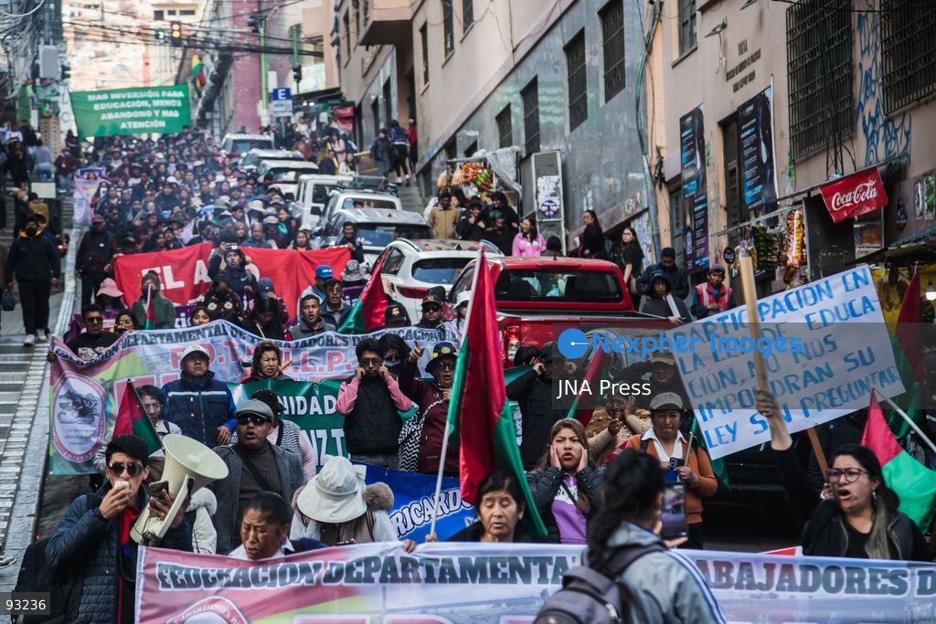 LA PAZ, BOLIVIA, SEPTEMBER 15, 2026: Urban teachers march through central La Paz during a protest over economic and education-related demands while a government-declared state of exception remains in effect. Demonstrators carried empty pots as a symbol of declining purchasing power and called for government action on education policies, wages and the rising cost of living. Photo by Andres Balcazar / JNA Press. (Photo by Andres Balcazar/JNA Press via Nexpher Images)