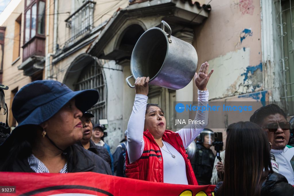 LA PAZ, BOLIVIA, SEPTEMBER 15, 2026: Urban teachers march through central La Paz during a protest over economic and education-related demands while a government-declared state of exception remains in effect. Demonstrators carried empty pots as a symbol of declining purchasing power and called for government action on education policies, wages and the rising cost of living. Photo by Andres Balcazar / JNA Press. (Photo by Andres Balcazar/JNA Press via Nexpher Images)