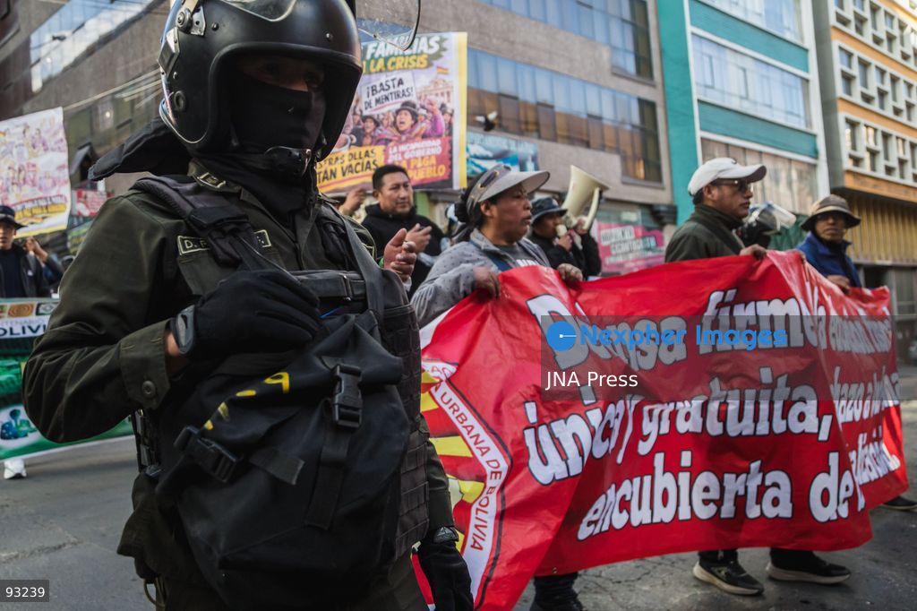LA PAZ, BOLIVIA, SEPTEMBER 15, 2026: Urban teachers march through central La Paz during a protest over economic and education-related demands while a government-declared state of exception remains in effect. Demonstrators carried empty pots as a symbol of declining purchasing power and called for government action on education policies, wages and the rising cost of living. Photo by Andres Balcazar / JNA Press. (Photo by Andres Balcazar/JNA Press via Nexpher Images)