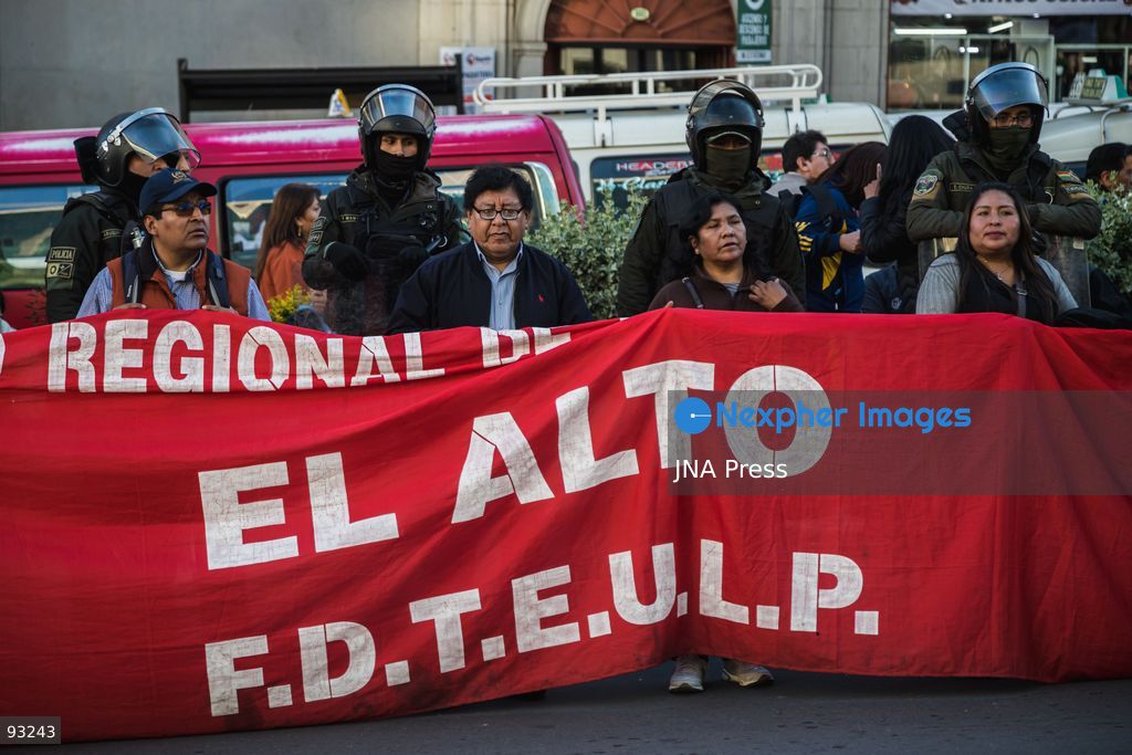LA PAZ, BOLIVIA, SEPTEMBER 15, 2026: Urban teachers march through central La Paz during a protest over economic and education-related demands while a government-declared state of exception remains in effect. Demonstrators carried empty pots as a symbol of declining purchasing power and called for government action on education policies, wages and the rising cost of living. Photo by Andres Balcazar / JNA Press. (Photo by Andres Balcazar/JNA Press via Nexpher Images)