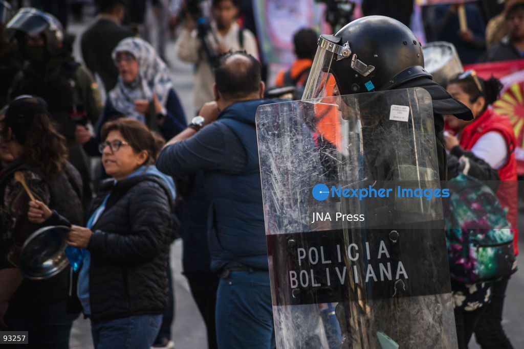 LA PAZ, BOLIVIA, SEPTEMBER 15, 2026: Urban teachers march through central La Paz during a protest over economic and education-related demands while a government-declared state of exception remains in effect. Demonstrators carried empty pots as a symbol of declining purchasing power and called for government action on education policies, wages and the rising cost of living. Photo by Andres Balcazar / JNA Press. (Photo by Andres Balcazar/JNA Press via Nexpher Images)