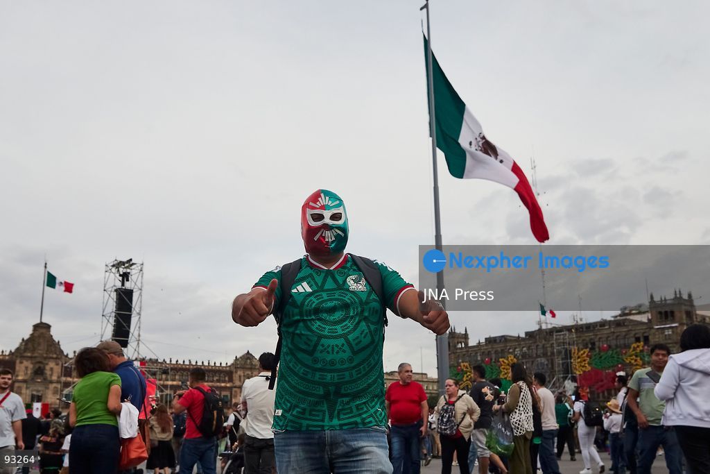 MEXICO CITY, MEXICO, SEPTEMBER 15, 2026: Thousands of people gather at the Zócalo in Mexico City as President Claudia Sheinbaum delivers the traditional Grito de Independencia from the National Palace, marking the anniversary of the start of Mexico’s War of Independence. The annual ceremony takes place on the eve of Mexican Independence Day. Photo by Juan Pérez / JNA Press. (Photo by Juan Perez Puente/JNA Press via Nexpher Images)