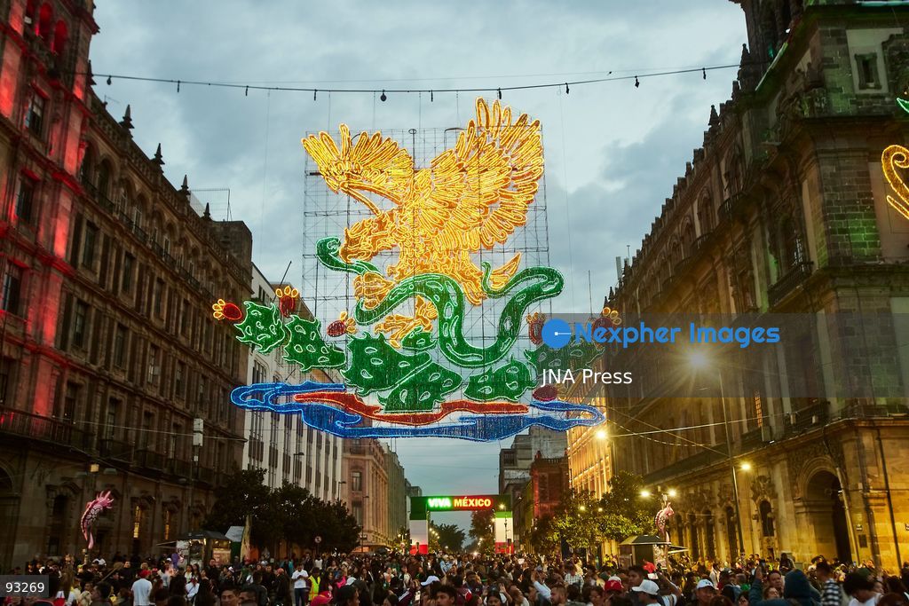 MEXICO CITY, MEXICO, SEPTEMBER 15, 2026: Thousands of people gather at the Zócalo in Mexico City as President Claudia Sheinbaum delivers the traditional Grito de Independencia from the National Palace, marking the anniversary of the start of Mexico’s War of Independence. The annual ceremony takes place on the eve of Mexican Independence Day. Photo by Juan Pérez / JNA Press. (Photo by Juan Perez Puente/JNA Press via Nexpher Images)