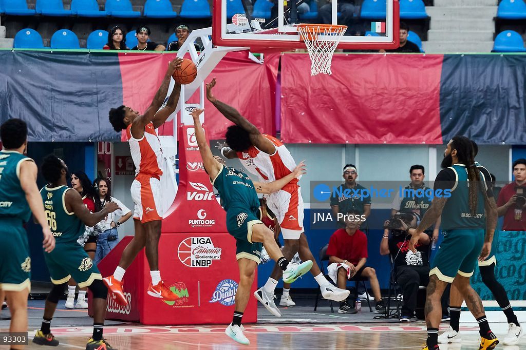 MEXICO CITY, MEXICO, SEPTEMBER 15, 2026: Players compete during a National Professional Basketball League (LNBP) game between Diablos Rojos del México and Correcaminos UAT at the Juan de la Barrera Olympic Gymnasium in Mexico City. Diablos Rojos defeated Correcaminos 107-79 in the opening game of the series. Photo by Juan Pérez / JNA Press. (Photo by Juan Perez Puente/JNA Press via Nexpher Images)