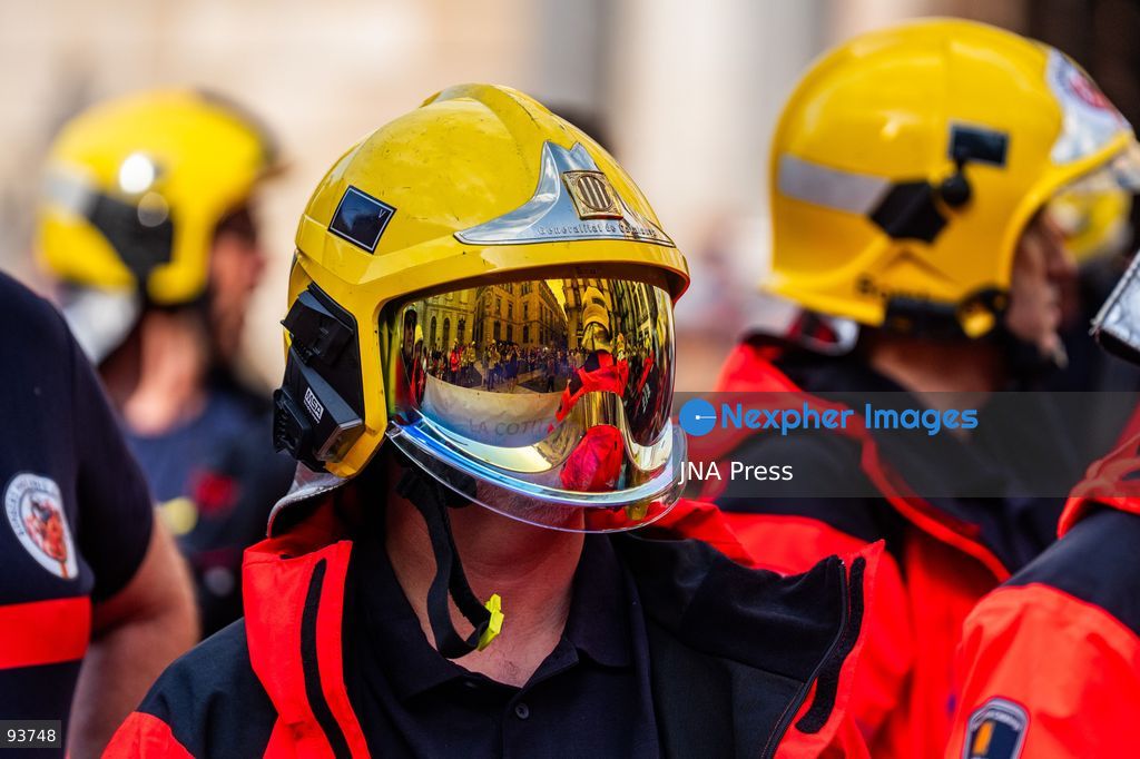 BARCELONA, SPAIN, SEPTEMBER 18, 2026: Firefighters from the Generalitat de Catalunya demonstrate outside the regional Interior Department in Barcelona during a protest demanding better pay, improved protective equipment and increased staffing and resources. Around 800 firefighters took part in the march from Plaça de Sant Jaume, according to Barcelona’s municipal police. Protesters used pyrotechnics and smoke flares as the demonstration intensified outside the Interior Department. Photo by Marc Asensio Clupés / JNA Press. (Photo by Marc Asensio Clupes/JNA Press via Nexpher Images)