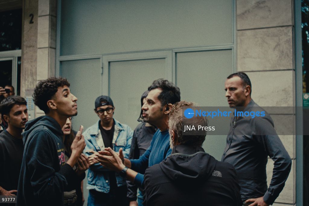 TURIN, ITALY, SEPTEMBER 18, 2026: Demonstrators confront a man during a protest against Futuro Nazionale leader Roberto Vannacci near the NH Hotel in Turin, where Vannacci was attending a conference on urban security organized by the FSP police union. Protesters said the man had insulted participants, while he denied insulting them and said the confrontation began after he asked about a Palestinian flag. Digos officers intervened as demonstrators followed the man away from the protest. Photo by Julian Nelaj / JNA Press. (Photo by Julian Nelaj/JNA Press via Nexpher Images)