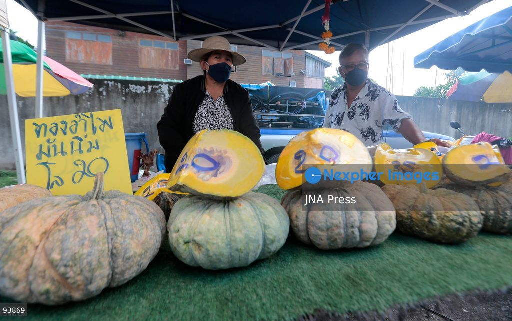 NAKHON SAWAN, THAILAND, SEPTEMBER 18, 2026: A fruit vendor waits for customers at a fresh market in Nakhon Sawan province, north of Bangkok. Photo by Chaiwat Subprasom/ JNA Press. (Photo by Chaiwat Subprasom/JNA Press via Nexpher Images)