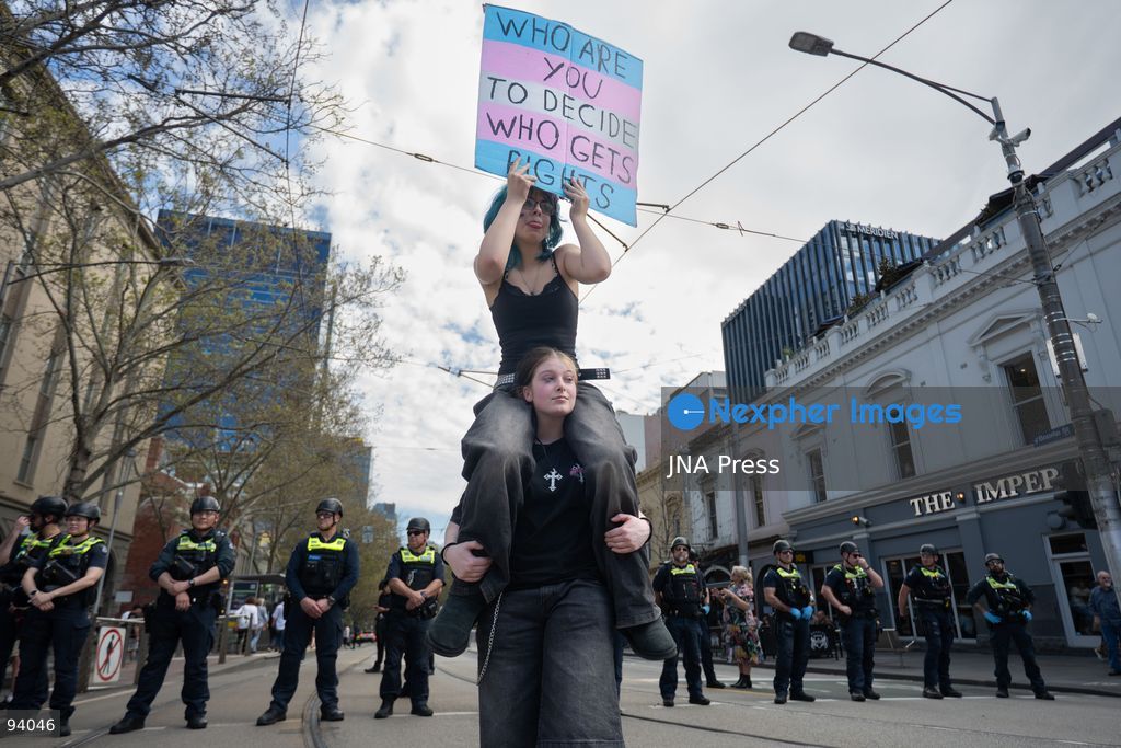 MELBOURNE, AUSTRALIA, SEPTEMBER 19, 2026: Police separate opposing groups during demonstrations outside the Parliament of Victoria in Melbourne, where a group describing itself as a women’s rights movement gathered to oppose legal protections for transgender people and was met by transgender rights counter-protesters. Tensions escalated when Avi Yemini of the right-wing outlet Rebel News approached the counter-protest and became involved in a confrontation with demonstrators before police intervened and separated those involved. Photo by Gwendolyn Dilon / JNA Press. (Photo by Gwendolyn Dillon/JNA Press via Nexpher Images)
